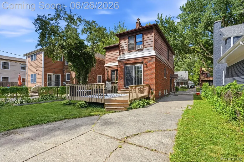 461 Manor Street Grosse Pointe Farms City MI 48236
