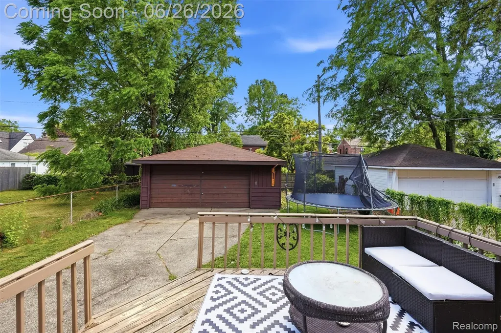 461 Manor Street Grosse Pointe Farms City MI 48236