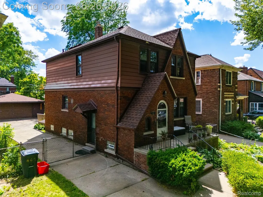 461 Manor Street Grosse Pointe Farms City MI 48236