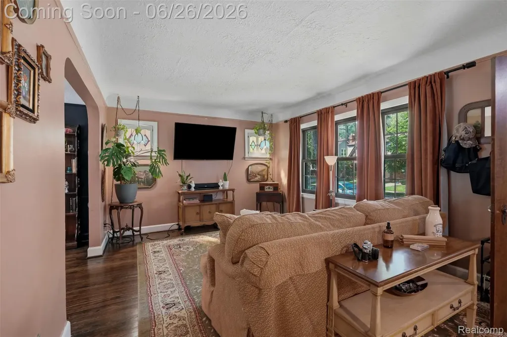 461 Manor Street Grosse Pointe Farms City MI 48236