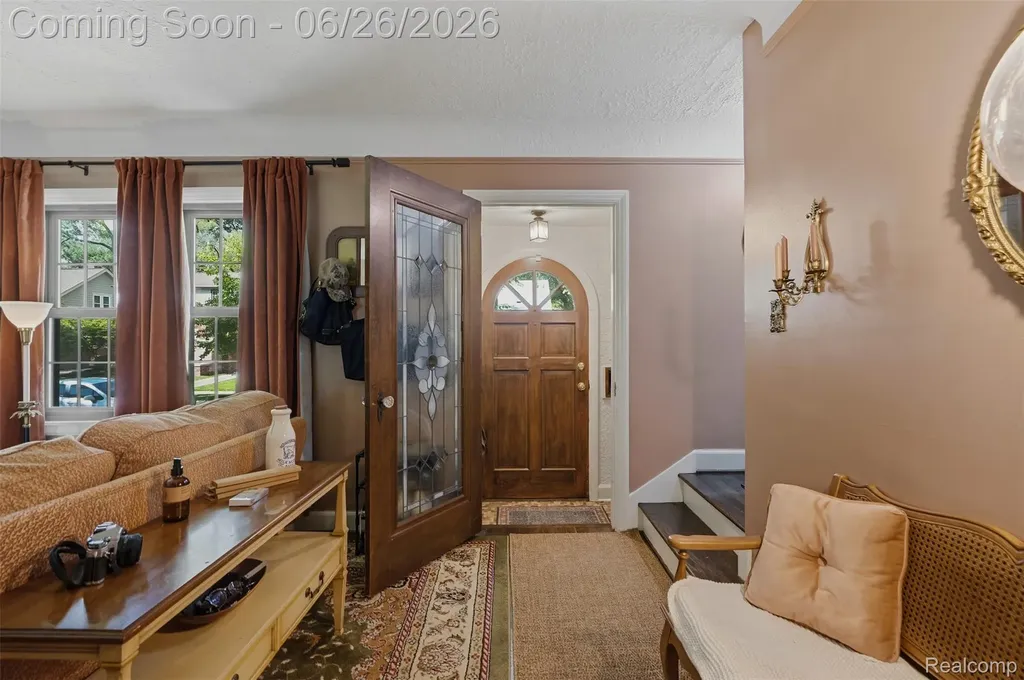 461 Manor Street Grosse Pointe Farms City MI 48236
