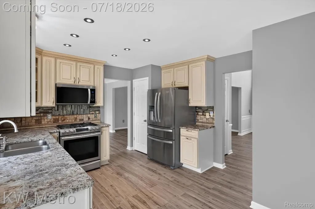 27886 Bluebird Drive Huron Charter Township MI 48134
