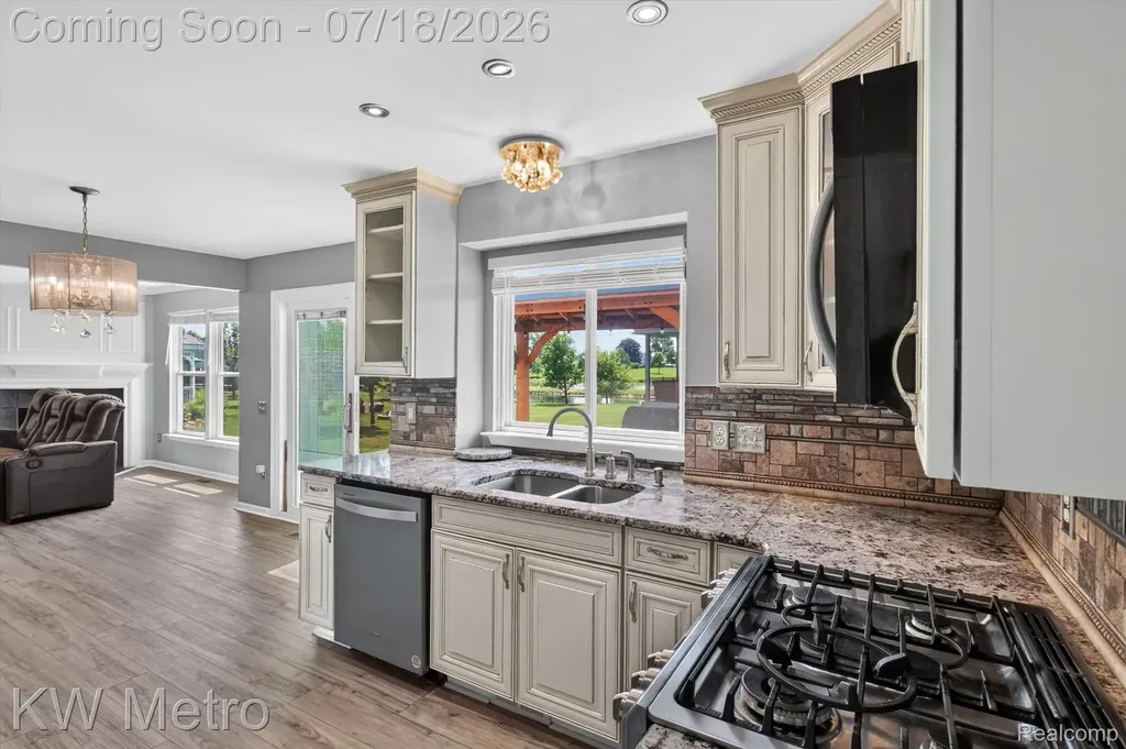 27886 Bluebird Drive Huron Charter Township MI 48134