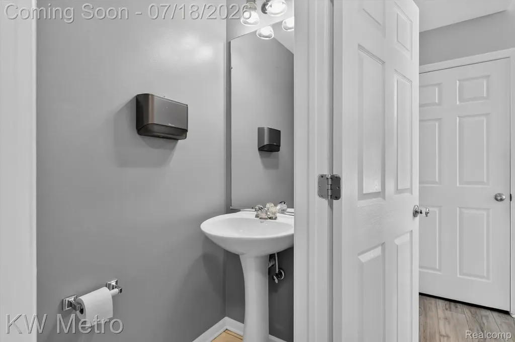 27886 Bluebird Drive Huron Charter Township MI 48134