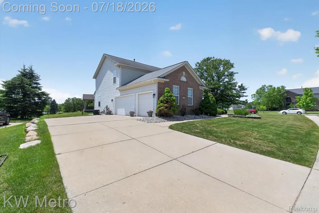 27886 Bluebird Drive Huron Charter Township MI 48134