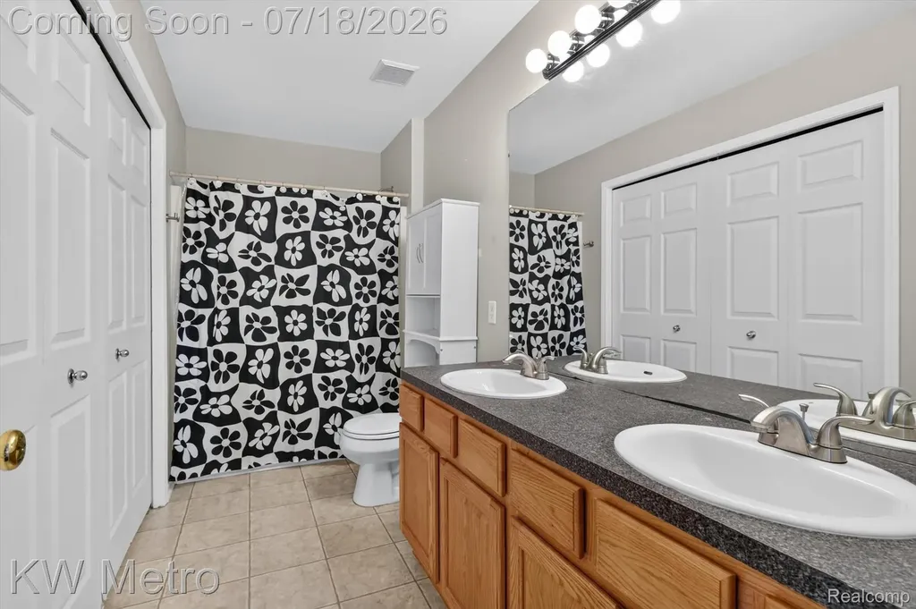 27886 Bluebird Drive Huron Charter Township MI 48134