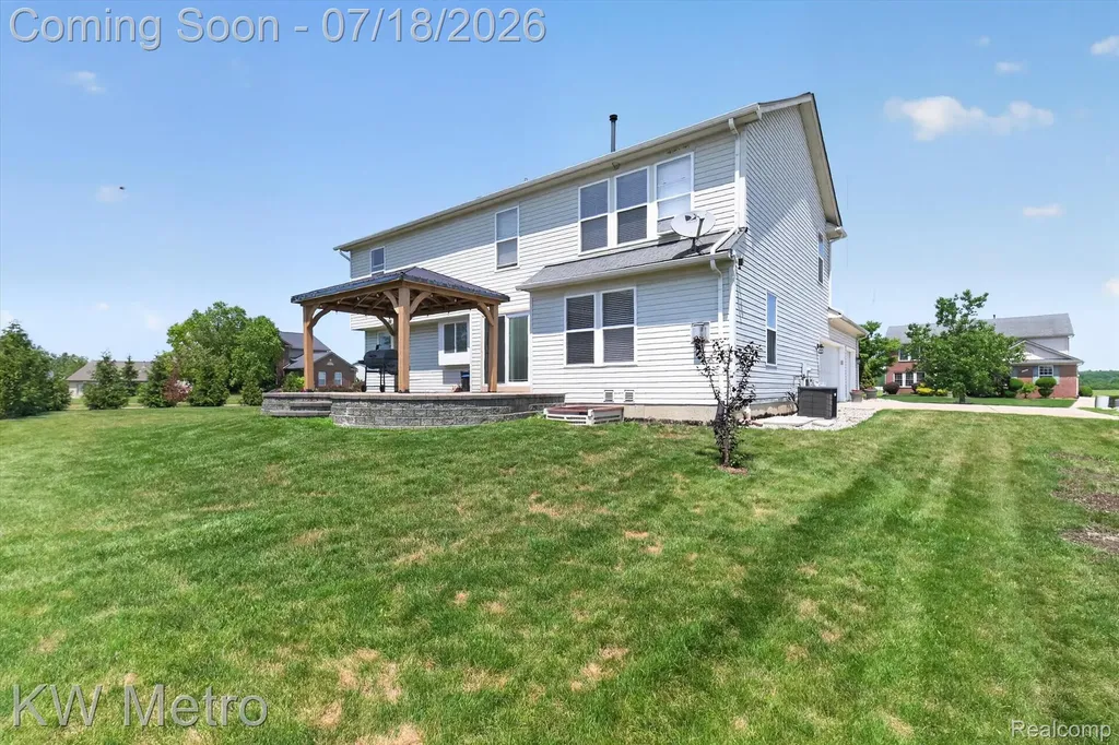 27886 Bluebird Drive Huron Charter Township MI 48134