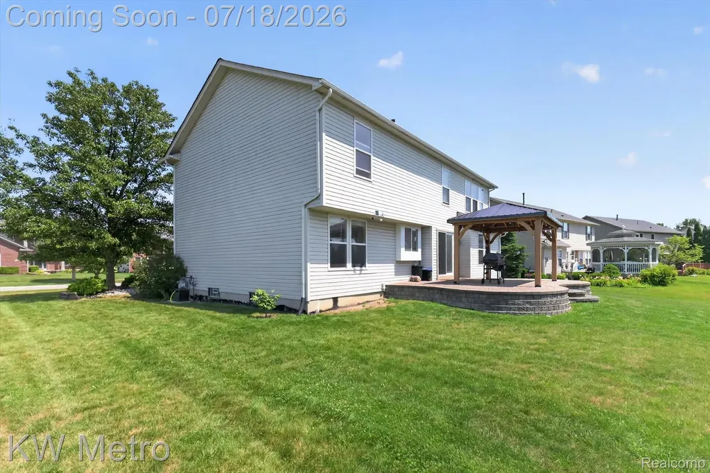 27886 Bluebird Drive Huron Charter Township MI 48134