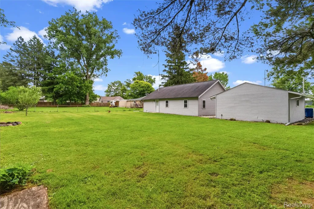 1843 Curtis Road Bridgeport Charter Township MI 48415