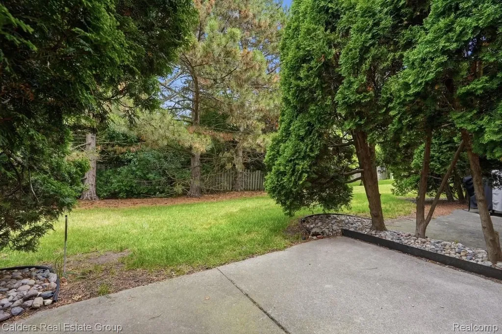 26639 Evergreen Meadows Court Southfield City MI 48076
