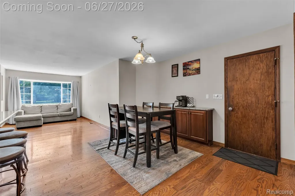 2752 Red Arrow Drive Commerce Charter Township MI 48382