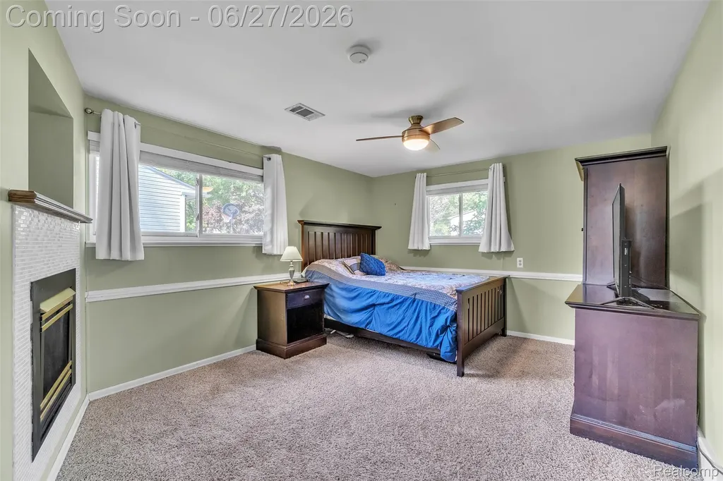 2752 Red Arrow Drive Commerce Charter Township MI 48382