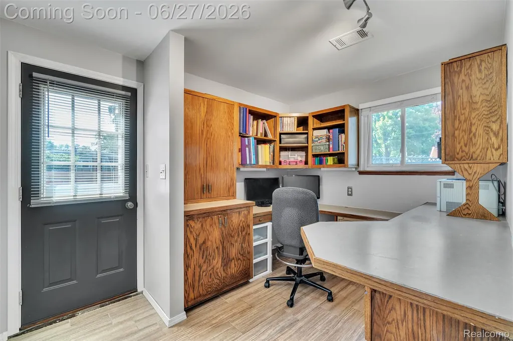 2752 Red Arrow Drive Commerce Charter Township MI 48382