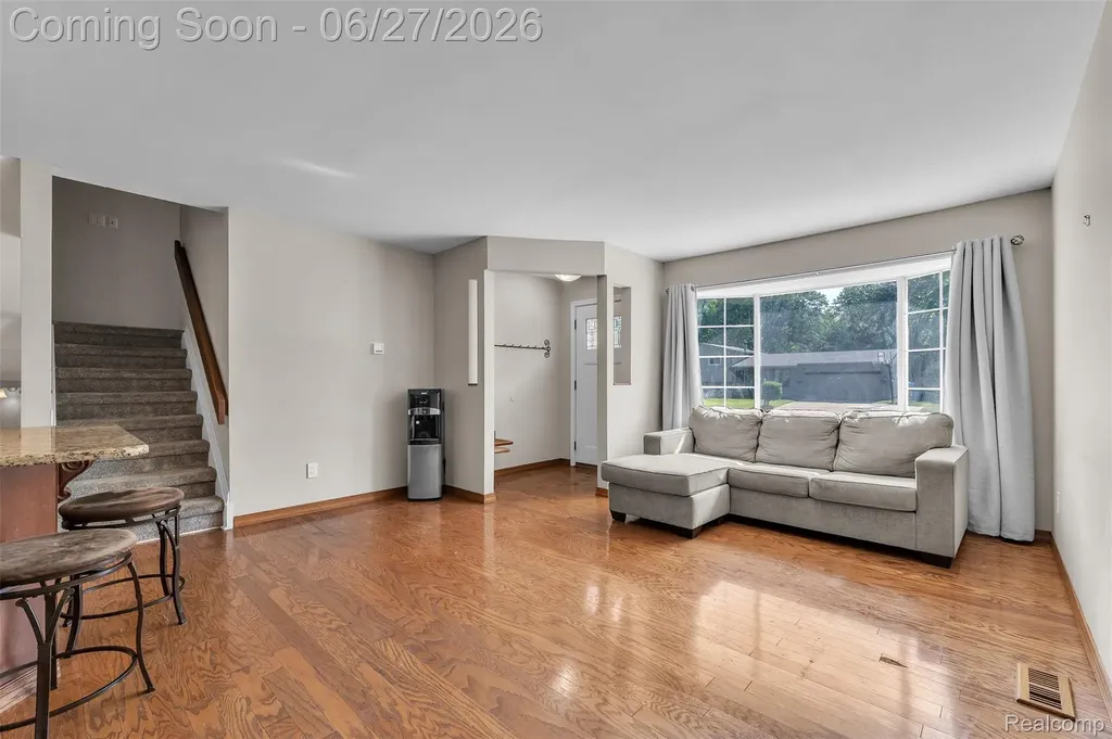2752 Red Arrow Drive Commerce Charter Township MI 48382