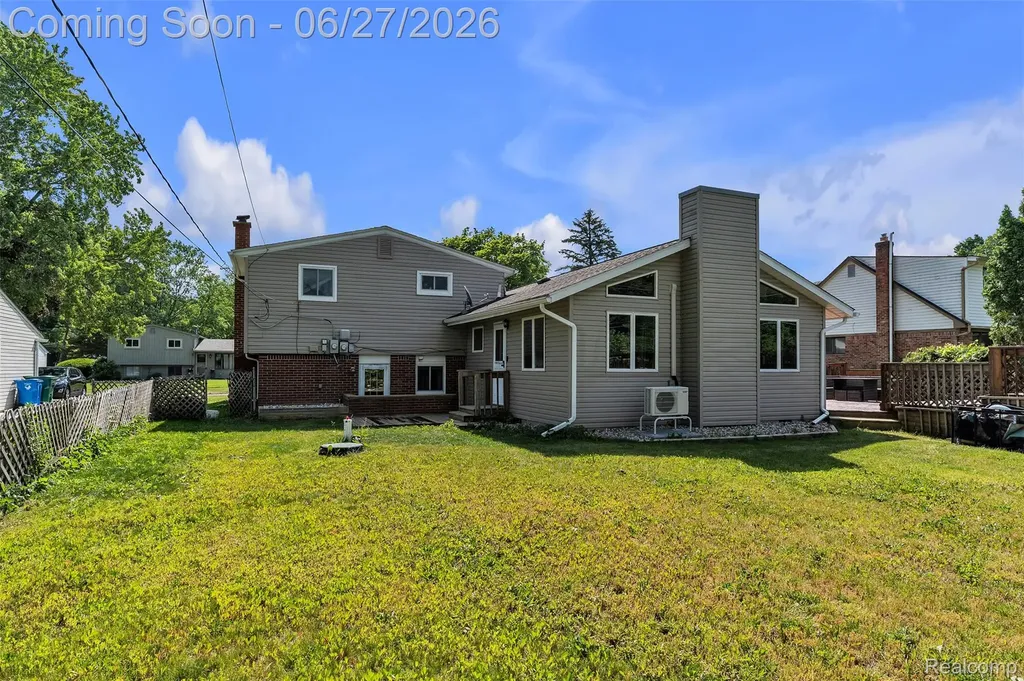 2752 Red Arrow Drive Commerce Charter Township MI 48382