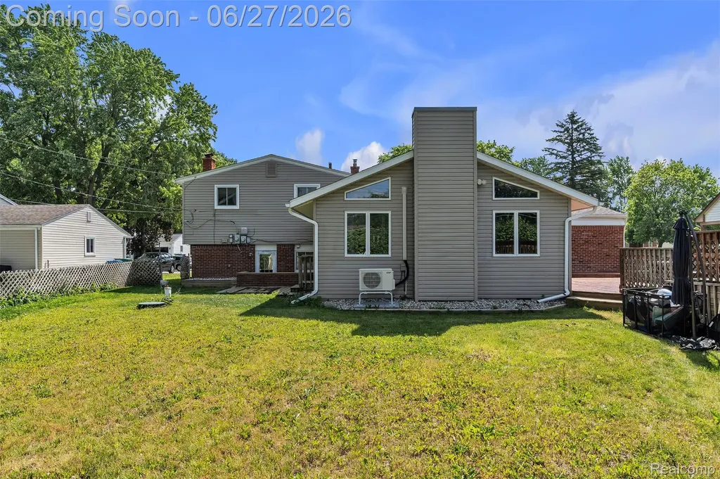 2752 Red Arrow Drive Commerce Charter Township MI 48382