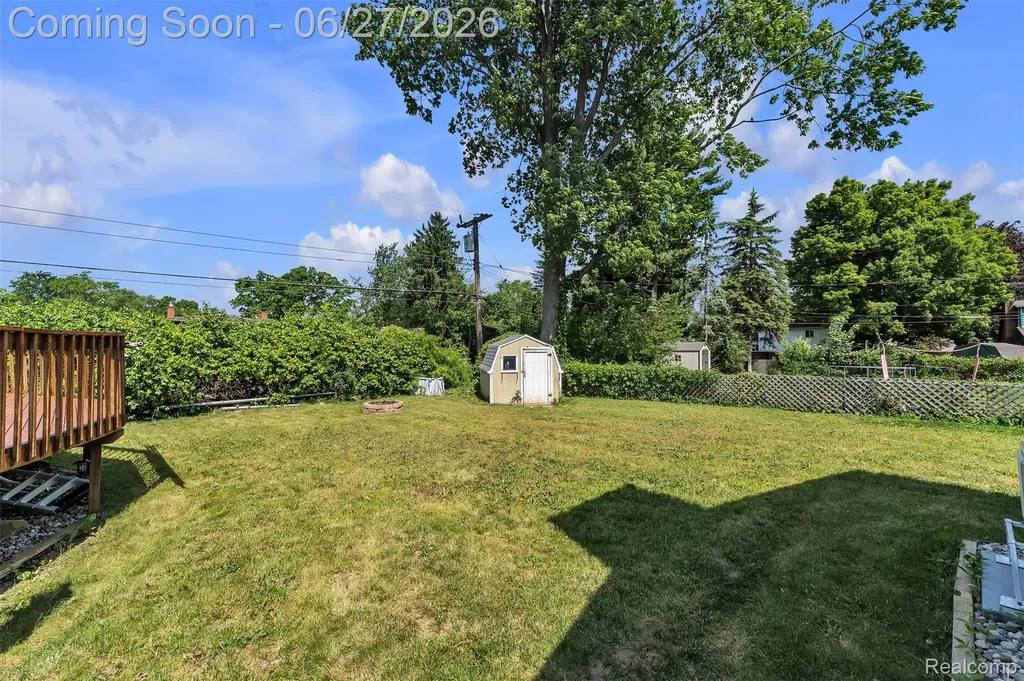 2752 Red Arrow Drive Commerce Charter Township MI 48382