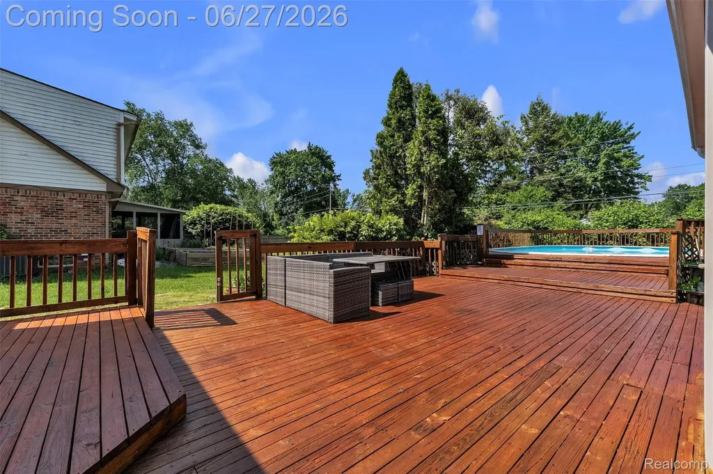 2752 Red Arrow Drive Commerce Charter Township MI 48382