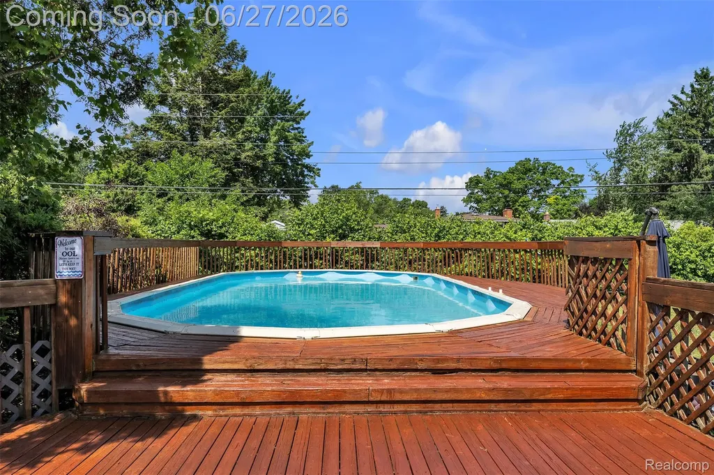 2752 Red Arrow Drive Commerce Charter Township MI 48382