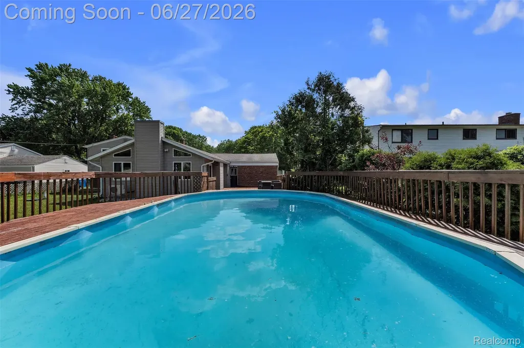 2752 Red Arrow Drive Commerce Charter Township MI 48382