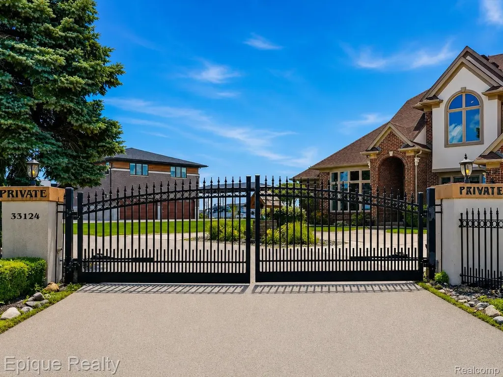 33124 North River Road Harrison Charter Township MI 48045
