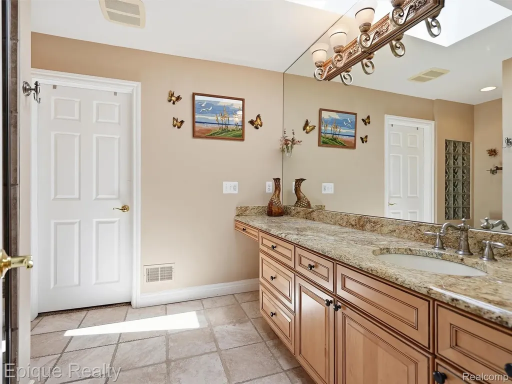 33124 North River Road Harrison Charter Township MI 48045