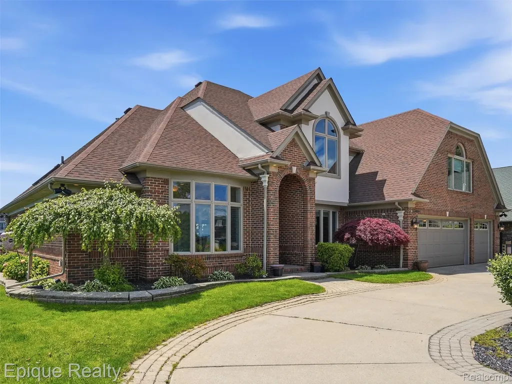 33124 North River Road Harrison Charter Township MI 48045