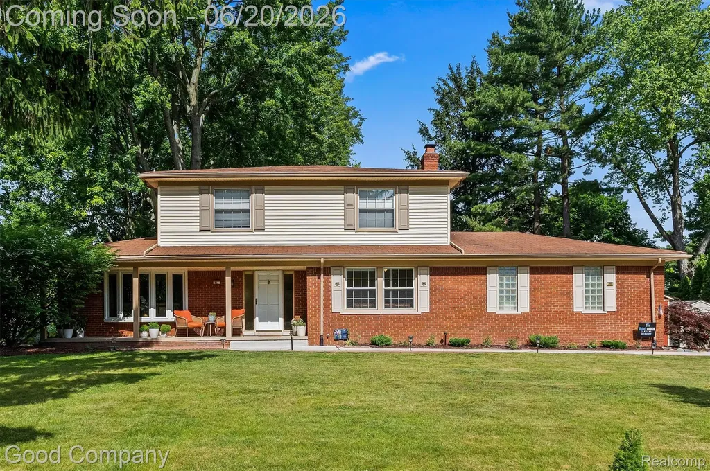 833 Cobblestone Drive Rochester Hills City MI 48309