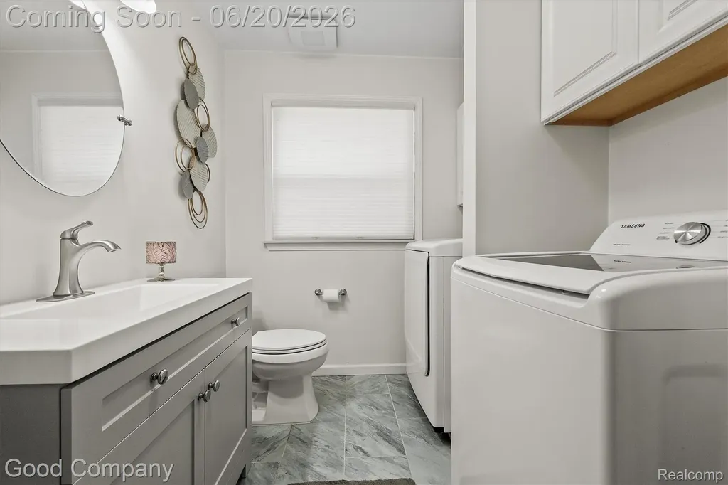 833 Cobblestone Drive Rochester Hills City MI 48309