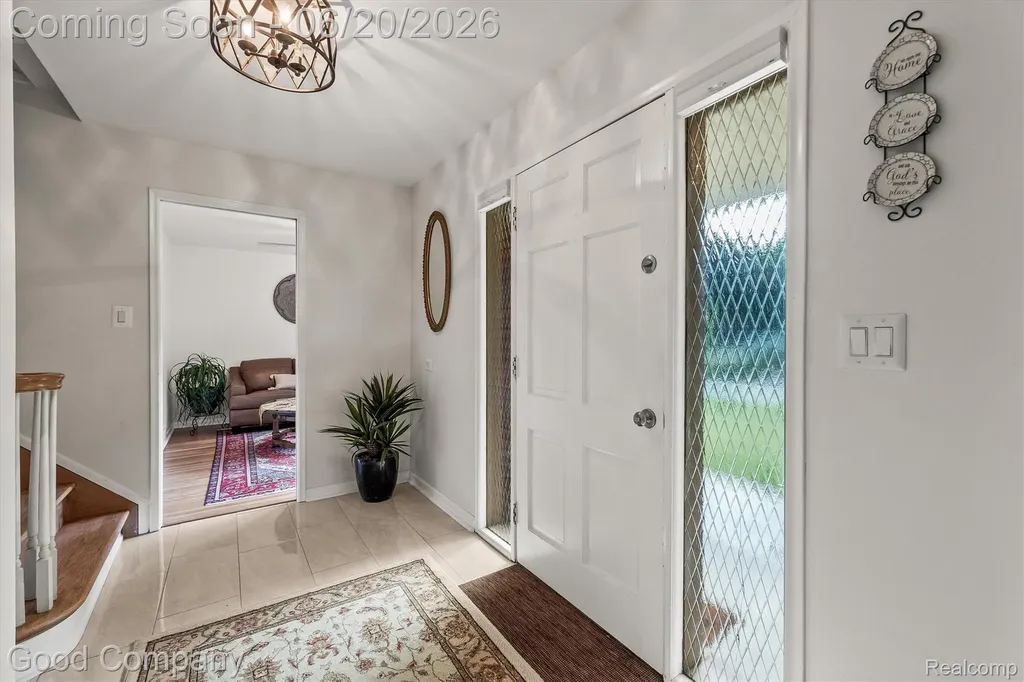833 Cobblestone Drive Rochester Hills City MI 48309