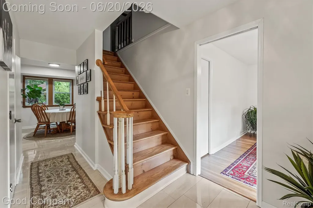 833 Cobblestone Drive Rochester Hills City MI 48309