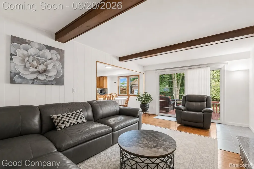 833 Cobblestone Drive Rochester Hills City MI 48309
