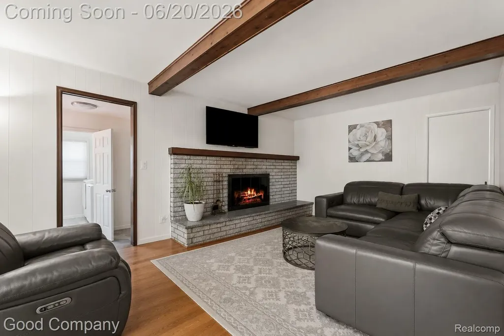 833 Cobblestone Drive Rochester Hills City MI 48309