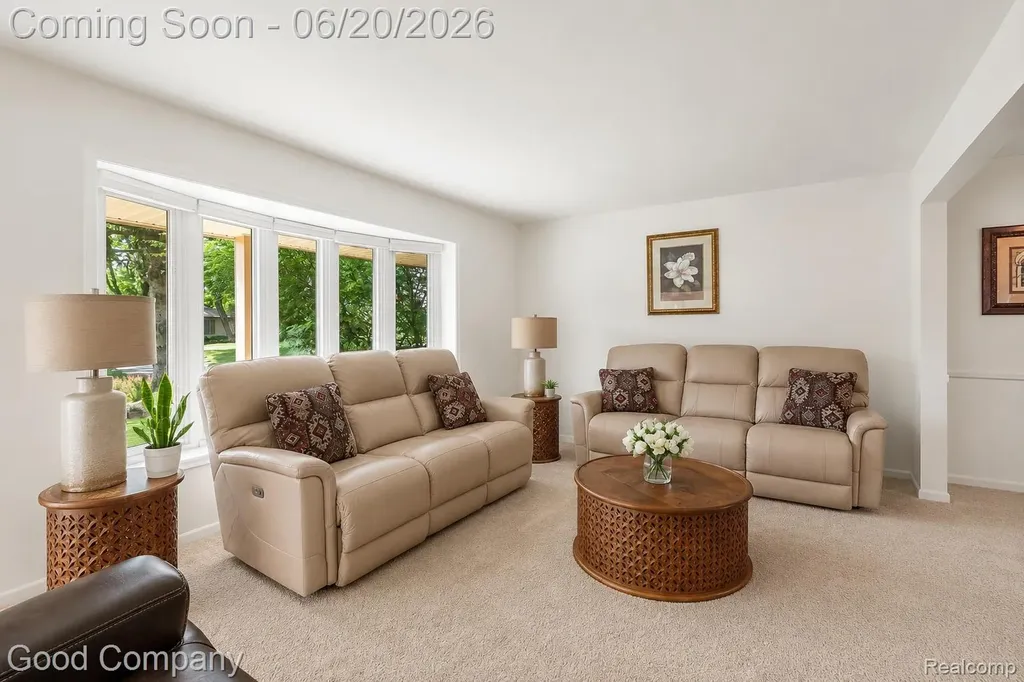 833 Cobblestone Drive Rochester Hills City MI 48309