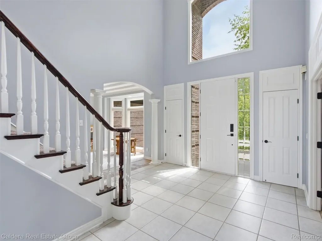 56015 Parkview Drive Shelby Charter Township MI 48316