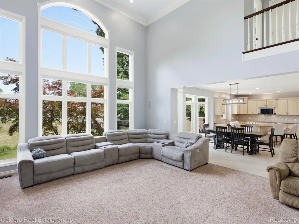 56015 Parkview Drive Shelby Charter Township MI 48316