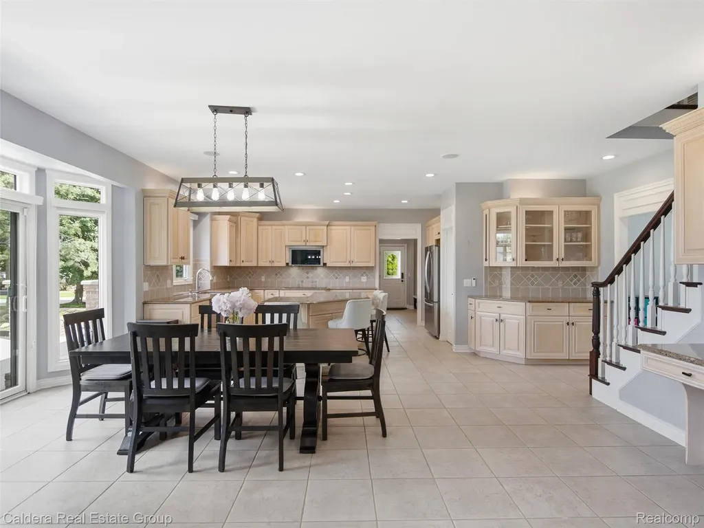 56015 Parkview Drive Shelby Charter Township MI 48316