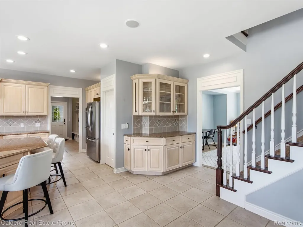 56015 Parkview Drive Shelby Charter Township MI 48316