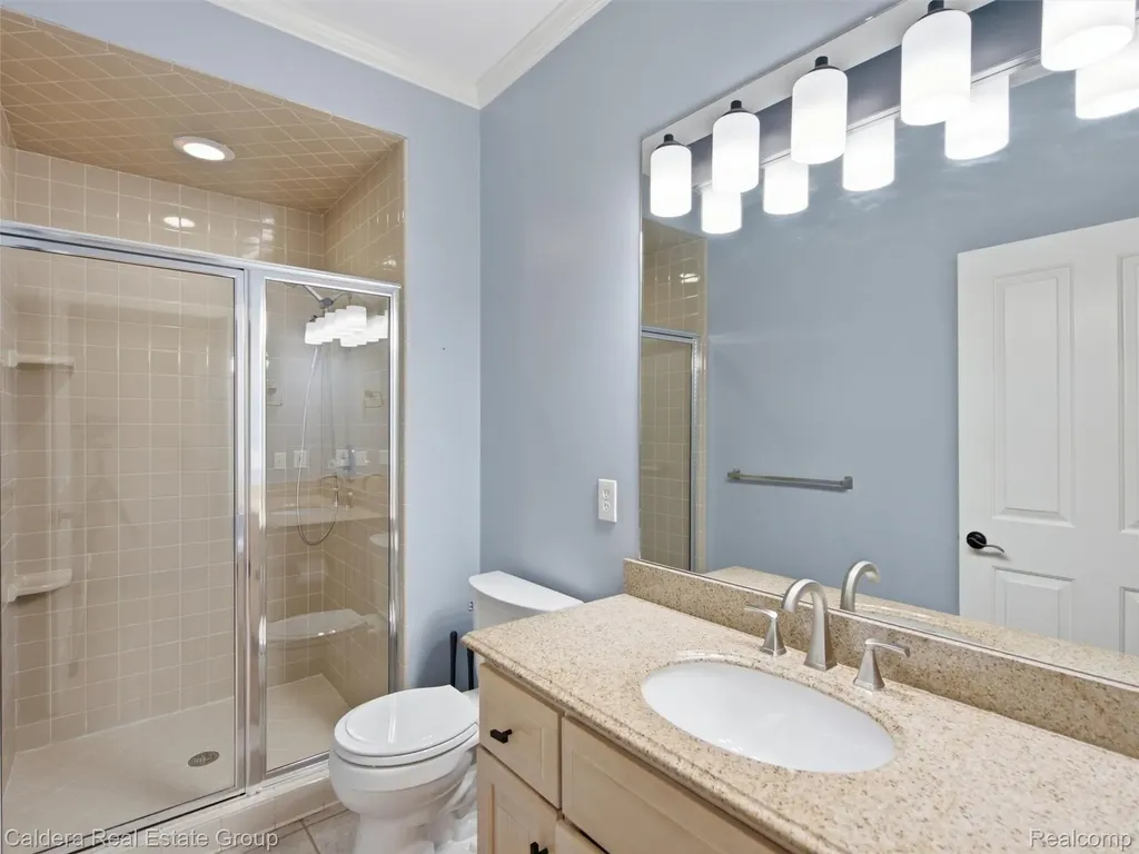 56015 Parkview Drive Shelby Charter Township MI 48316