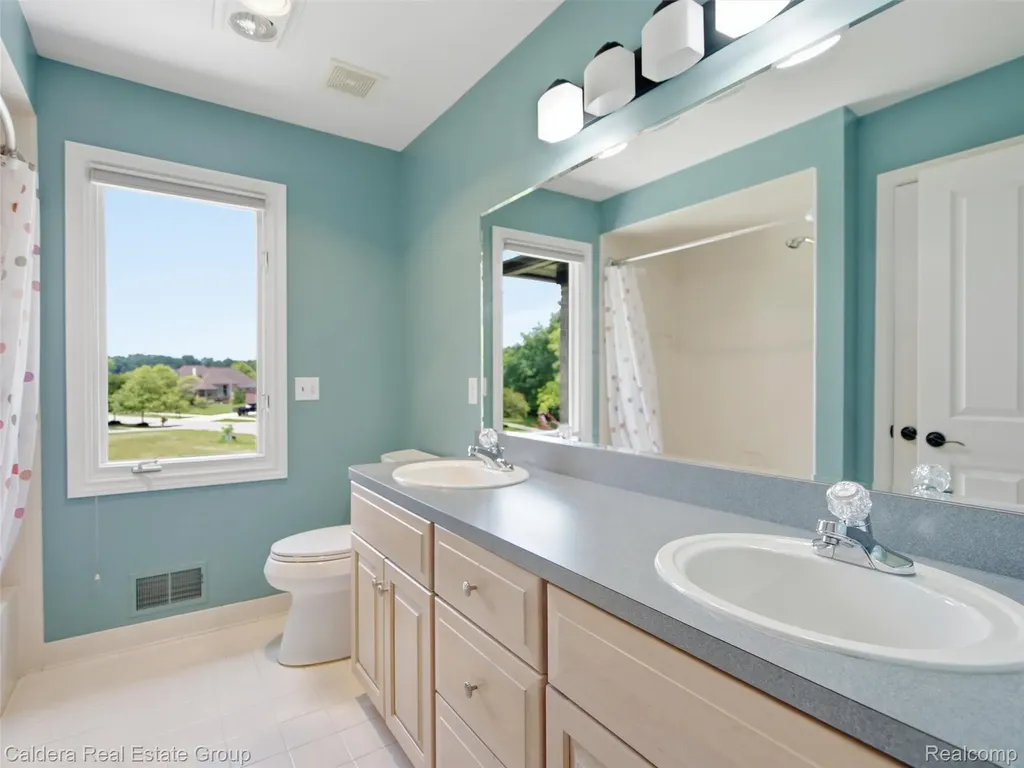 56015 Parkview Drive Shelby Charter Township MI 48316