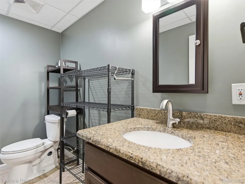 56015 Parkview Drive Shelby Charter Township MI 48316