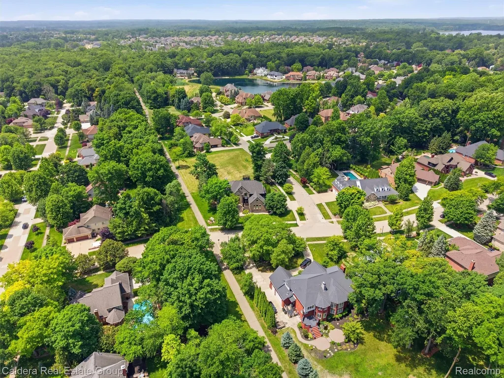 56015 Parkview Drive Shelby Charter Township MI 48316