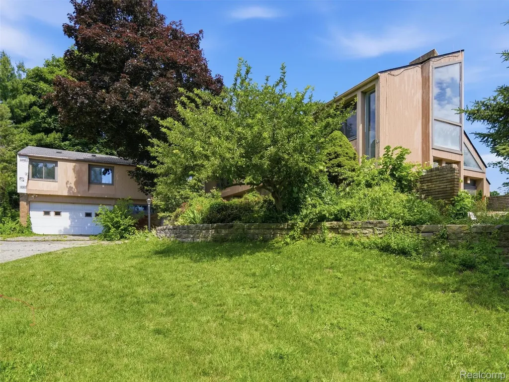 4554 Mystic Hills Circle Brighton Township MI 48380