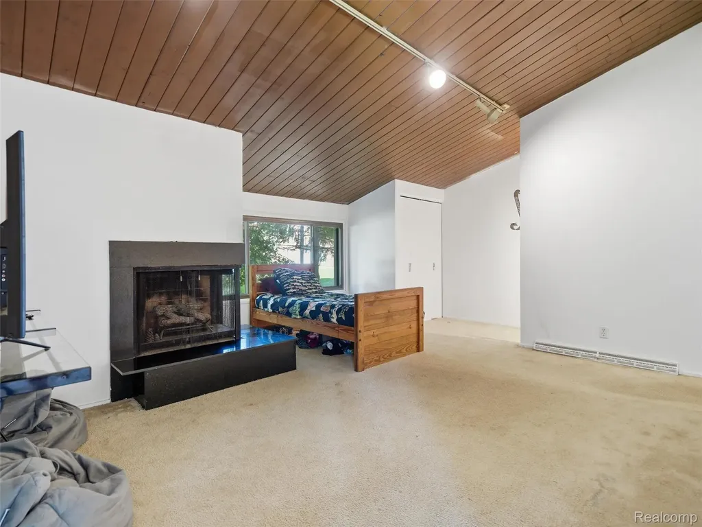 4554 Mystic Hills Circle Brighton Township MI 48380