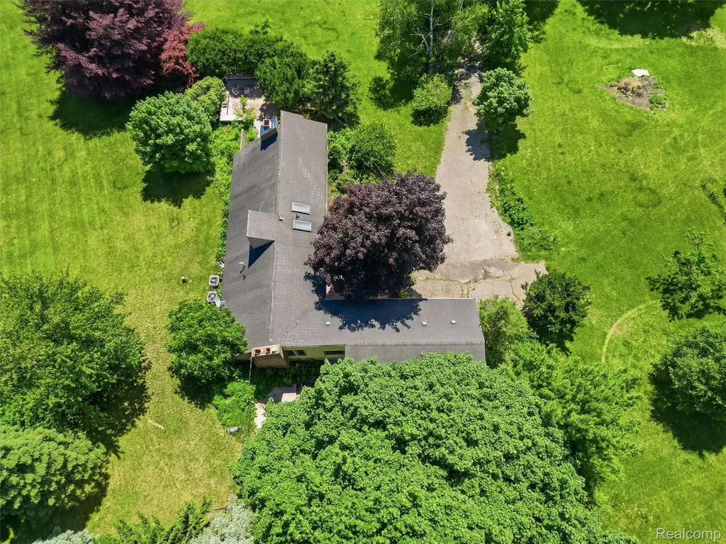 4554 Mystic Hills Circle Brighton Township MI 48380