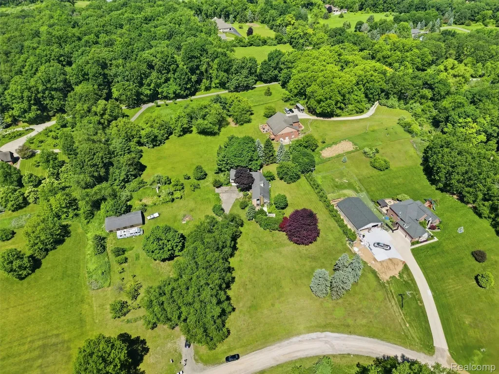 4554 Mystic Hills Circle Brighton Township MI 48380