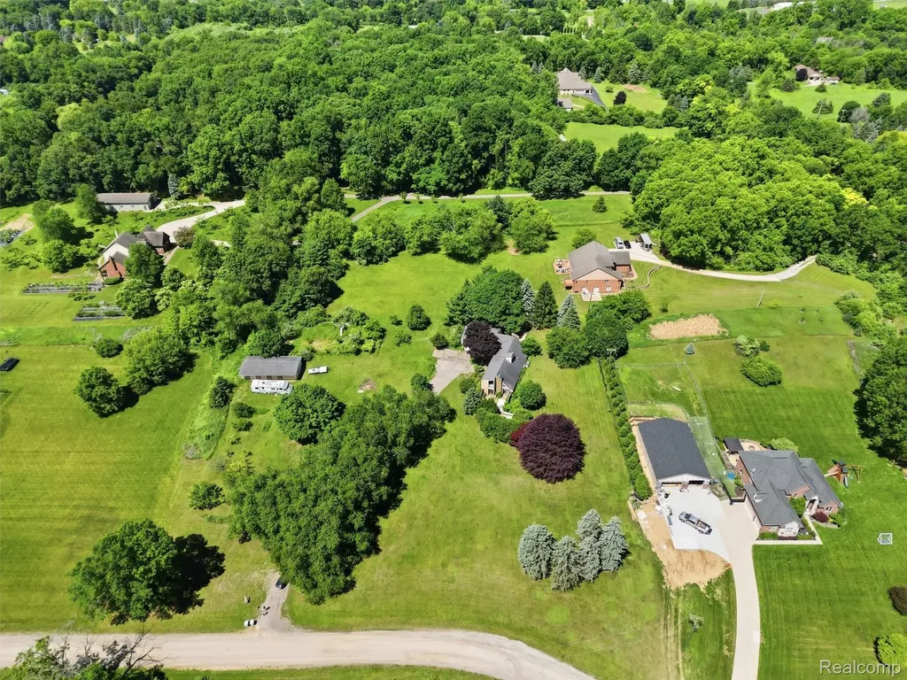 4554 Mystic Hills Circle Brighton Township MI 48380