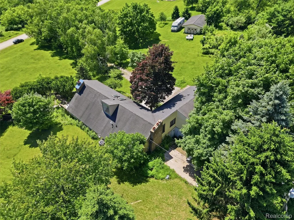 4554 Mystic Hills Circle Brighton Township MI 48380