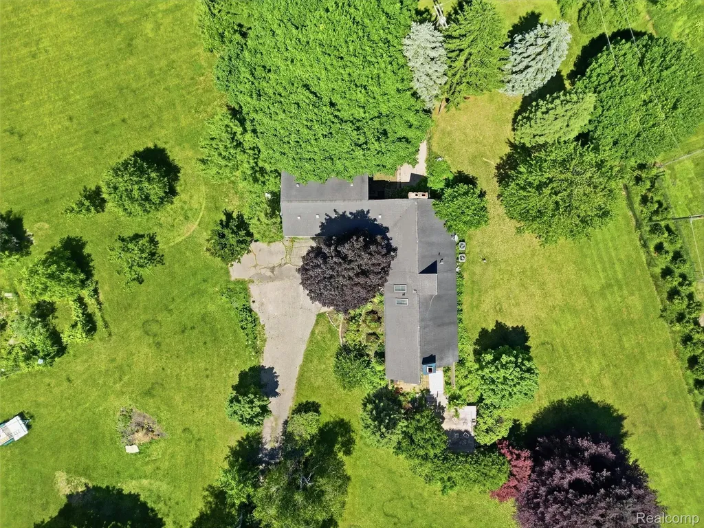 4554 Mystic Hills Circle Brighton Township MI 48380