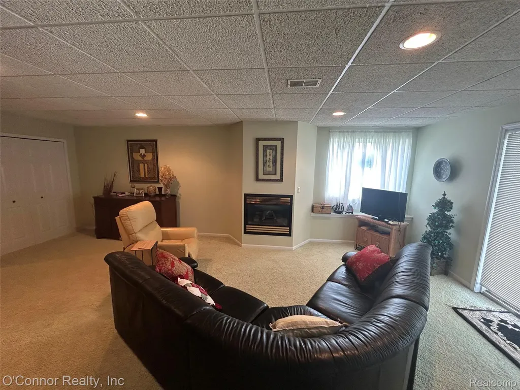 821 Crystal Lane Marysville City MI 48040
